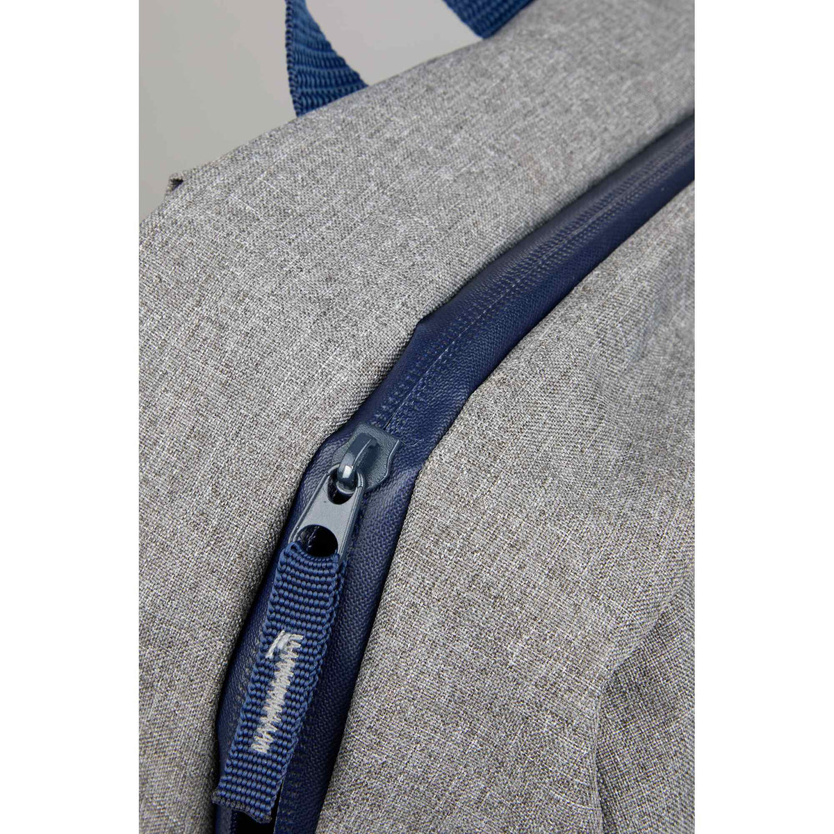 Angle Laptop Backpack in Recycled PET, 15 Inch Transfer - Gray - Detail 2