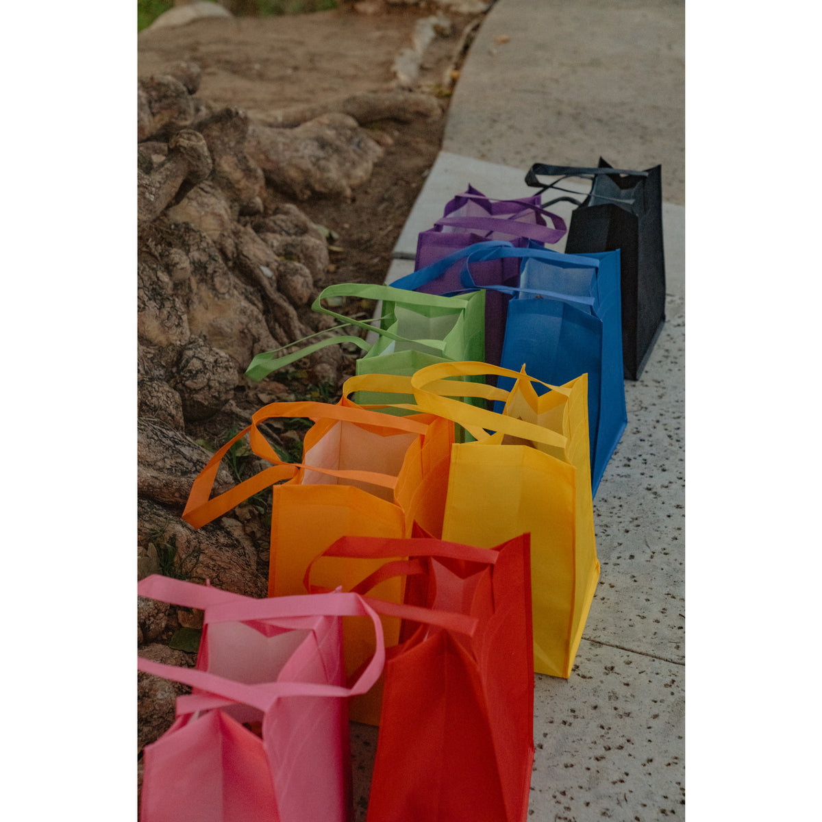 Arlo Deluxe Shopping Bag in Recycled Non-Woven - Pink - View 3