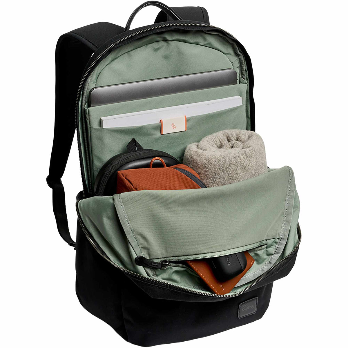 Bellroy Classic Daypack with 16 Inch Laptop Sleeve Embroidery - Black - Photo 6
