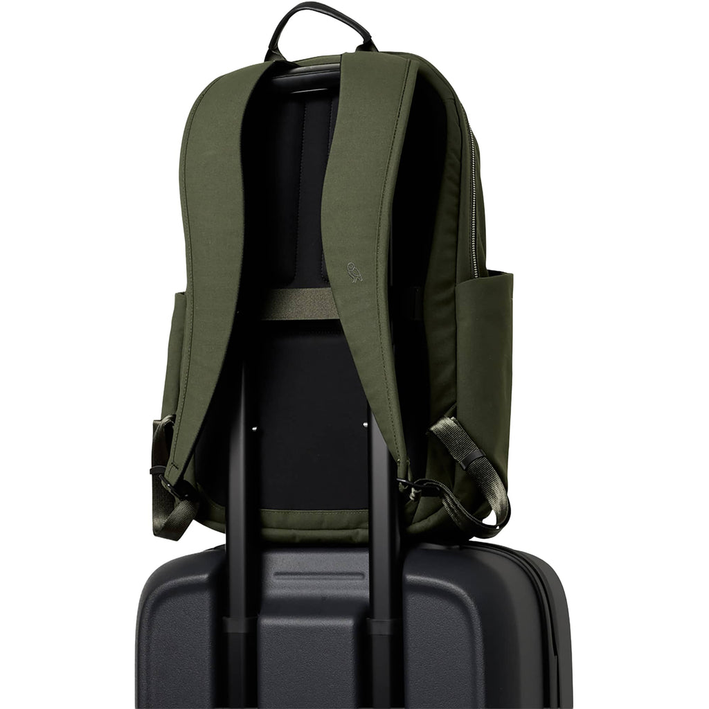 Bellroy Classic Daypack with 16 Inch Laptop Sleeve Embroidery - Olive - Photo 5