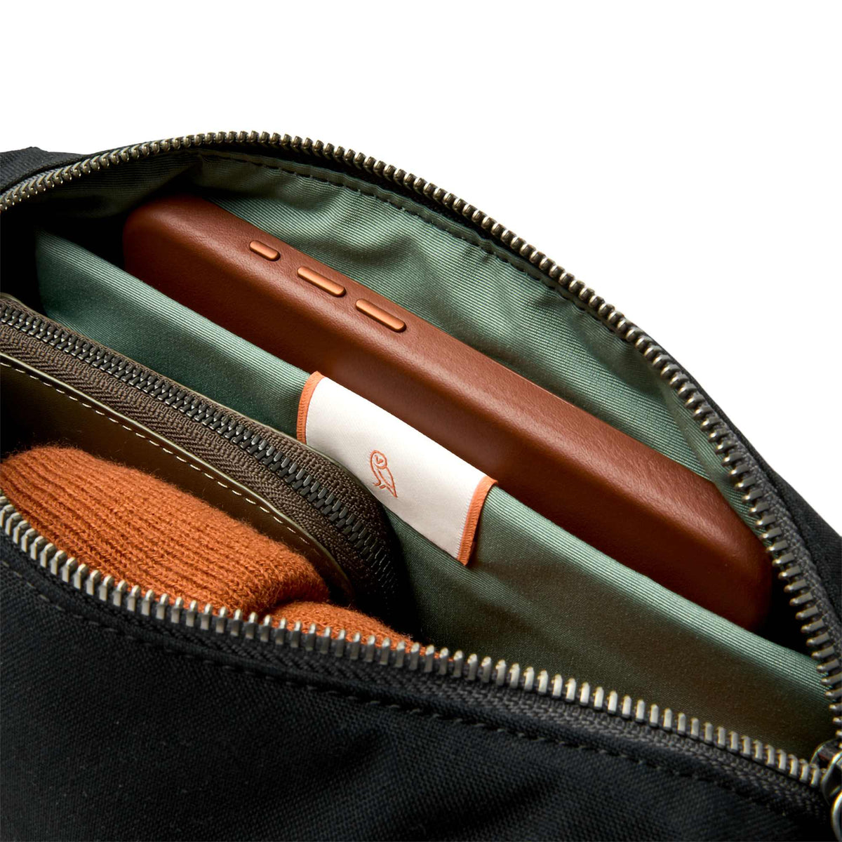 Bellroy Classic Sling Bag, 3L Transfer - Black - Detail 2