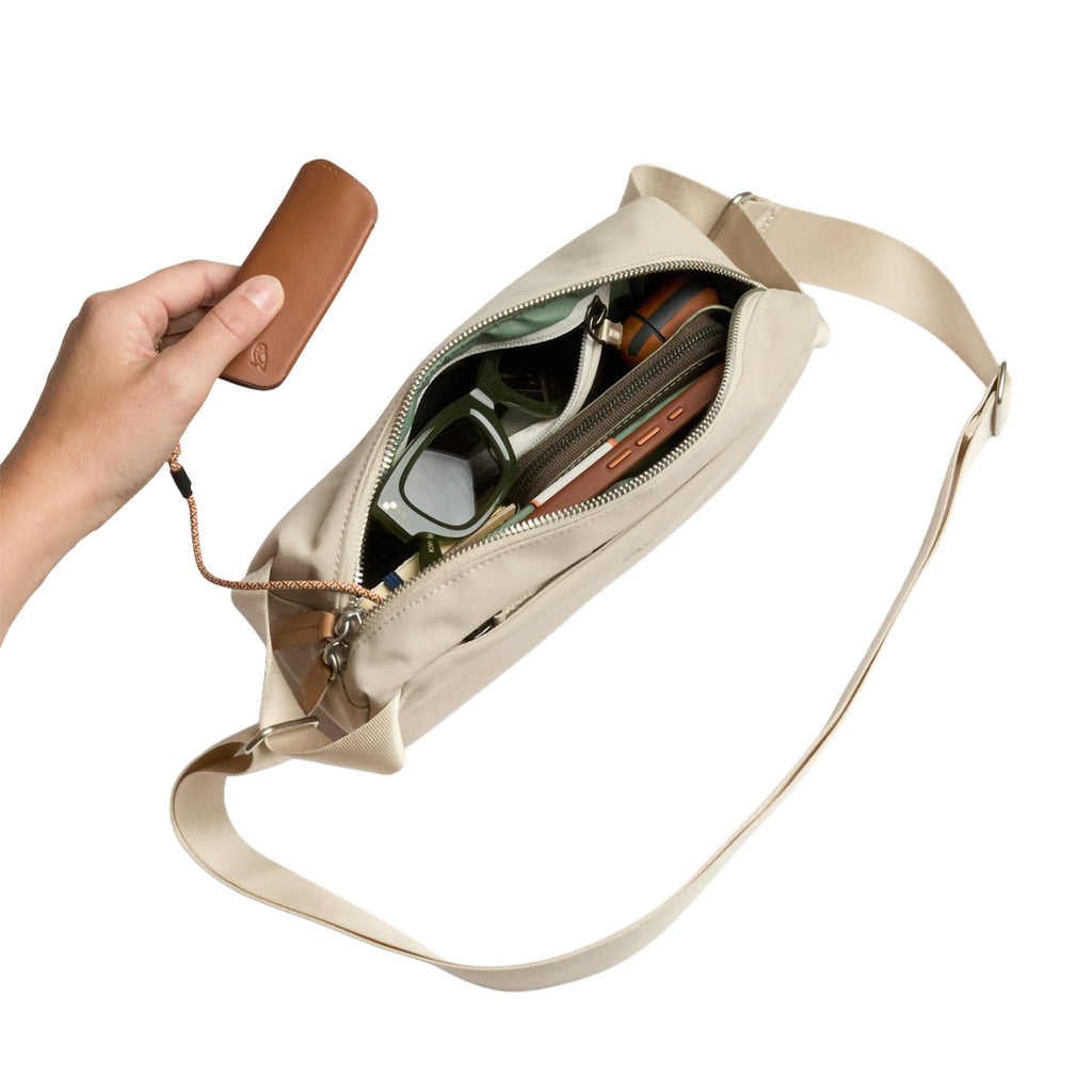 Bellroy Classic Sling Bag, 3L Transfer - Tahini - Detail 4