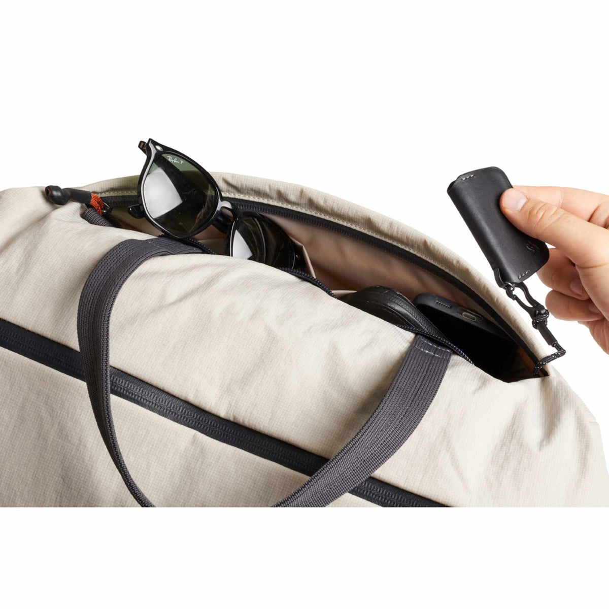 Bellroy Lite Packable Duffel Bag in Recycled Ripstop Transfer - ASH - Left Angle Detail