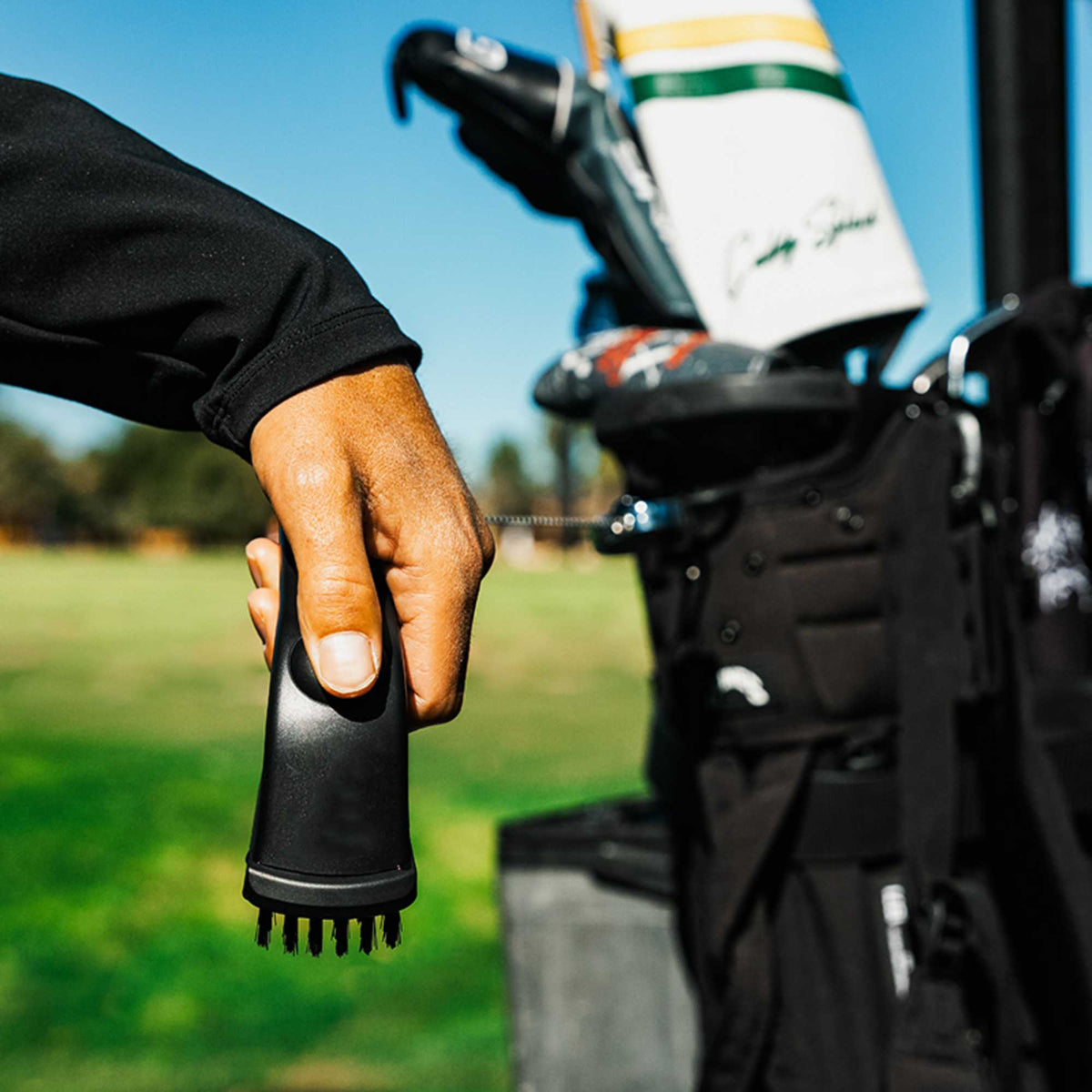 Caddy Splash Pro Water Brush for Golf Clubs - Black - Front Lifestyle 3