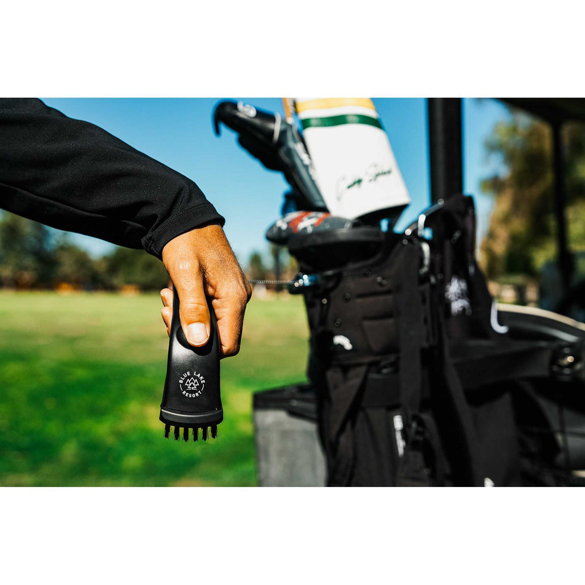 Caddy Splash Pro Water Brush for Golf Clubs - Black - Front Lifestyle 4