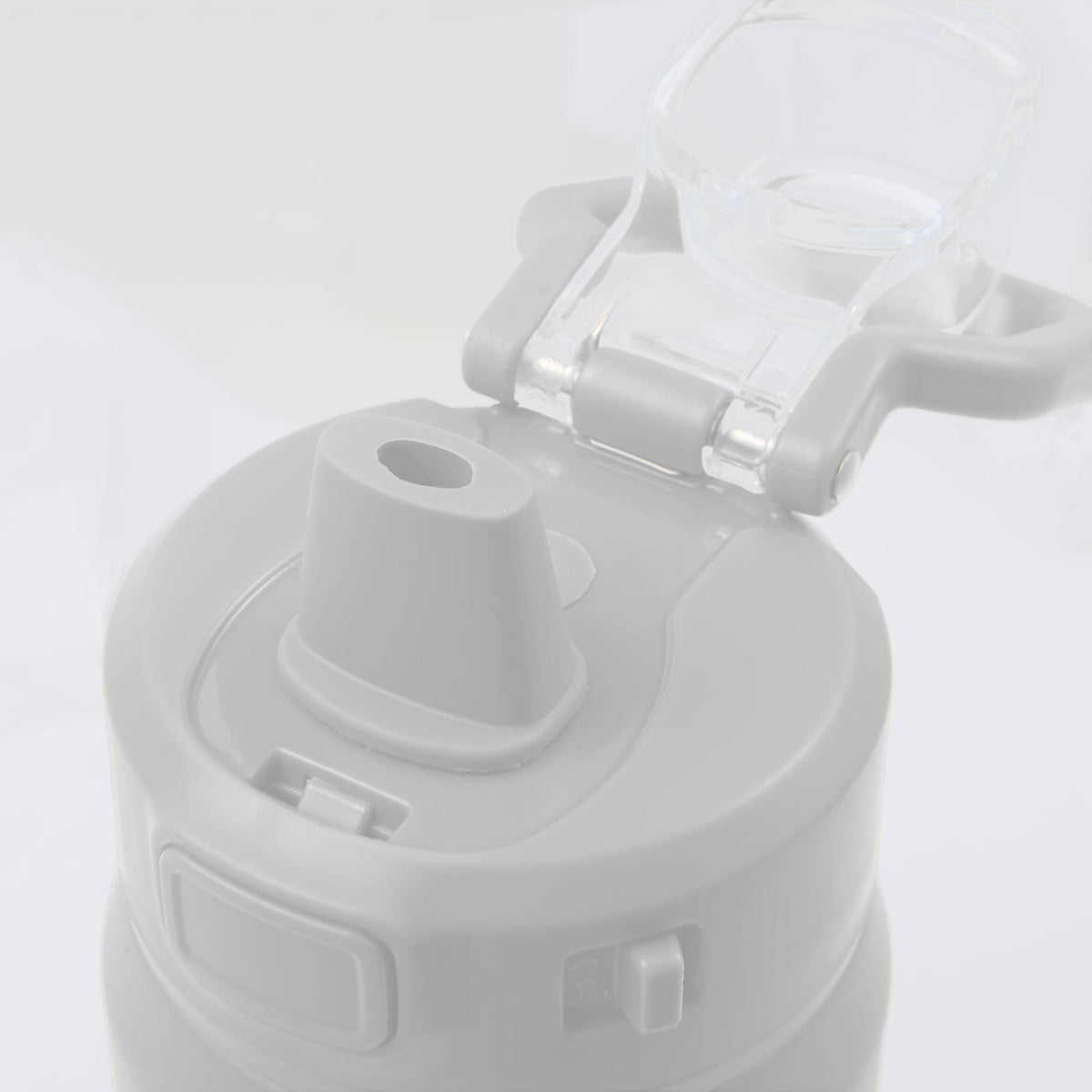 Canyon Recycled Stainless Sports Bottle, 30 oz - White - Spout Detail
