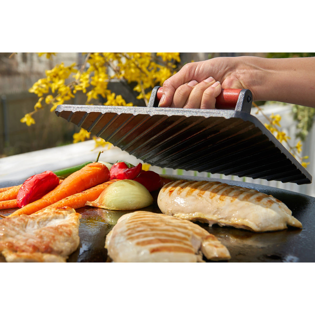 Cuisinart Outdoors XL Cast Iron Griddle Press, 10 x 10 Inches Laser Engraving - Black - View 6