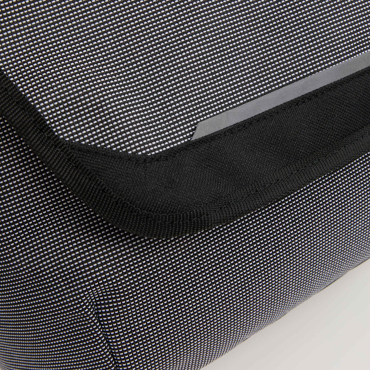 Dover Messenger Bag with Laptop Sleeve in Recycled PET - Gray - Detail 3