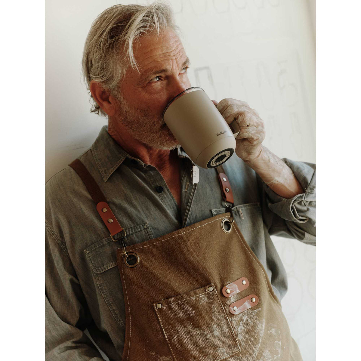 Ember Smart Mug with Sliding Lid, 14 oz Laser Engraving - Sand - Photo 5
