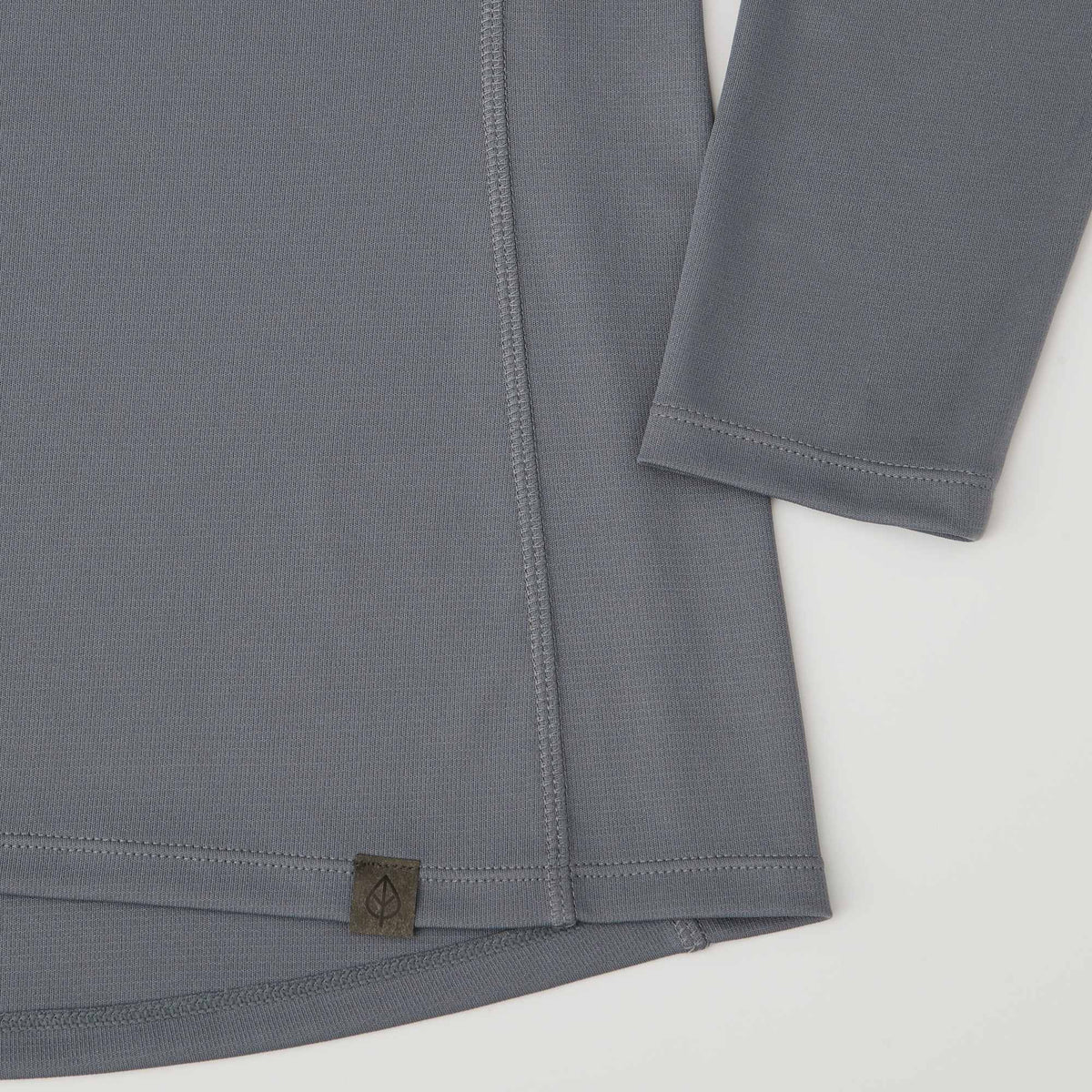 Evans Recycled Performance Half Zip for Women Transfer - Steel Grey - Detail 3
