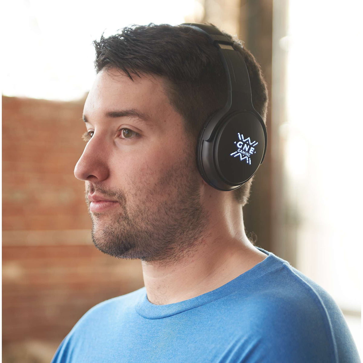 Foldable Bluetooth Headphones with a Light-Up Logo - Black - Photo 5