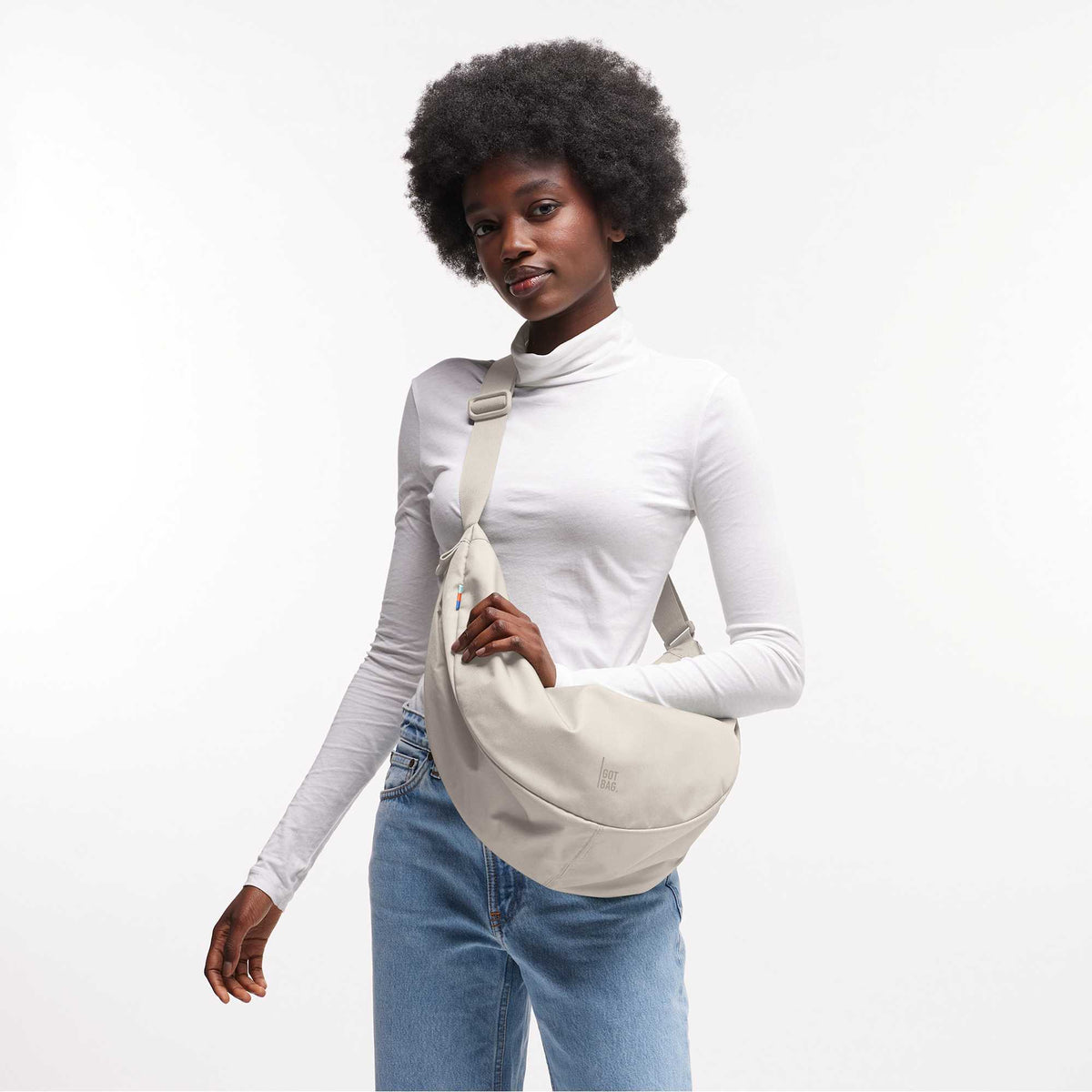 GOT BAG Large Moon Bag in Recycled Ocean Plastic, 12 L Transfer - Soft Shell - On Model 4