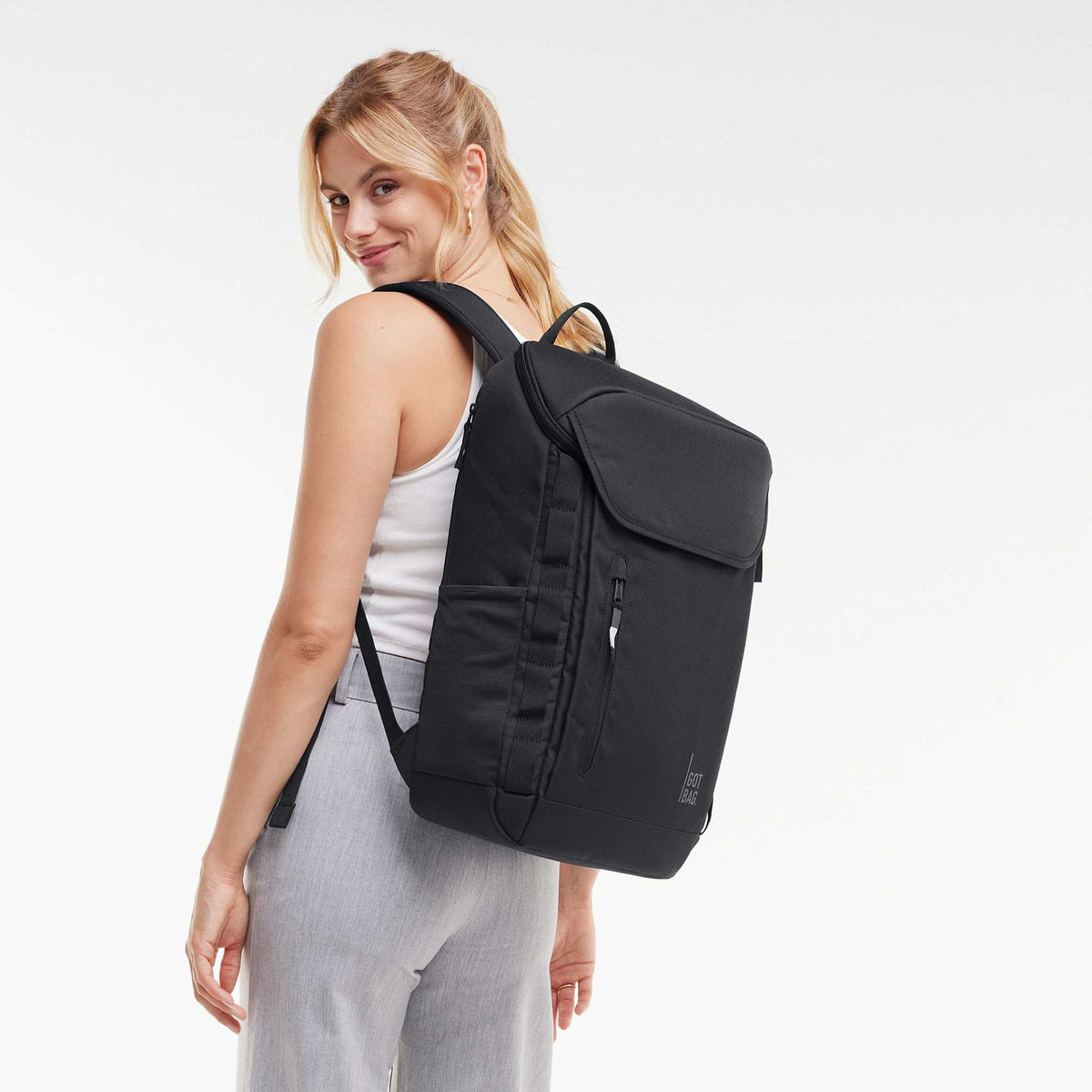 GOT BAG Pro Pack in Recycled Ocean Plastic, 25L Transfer - Black - On Model 3
