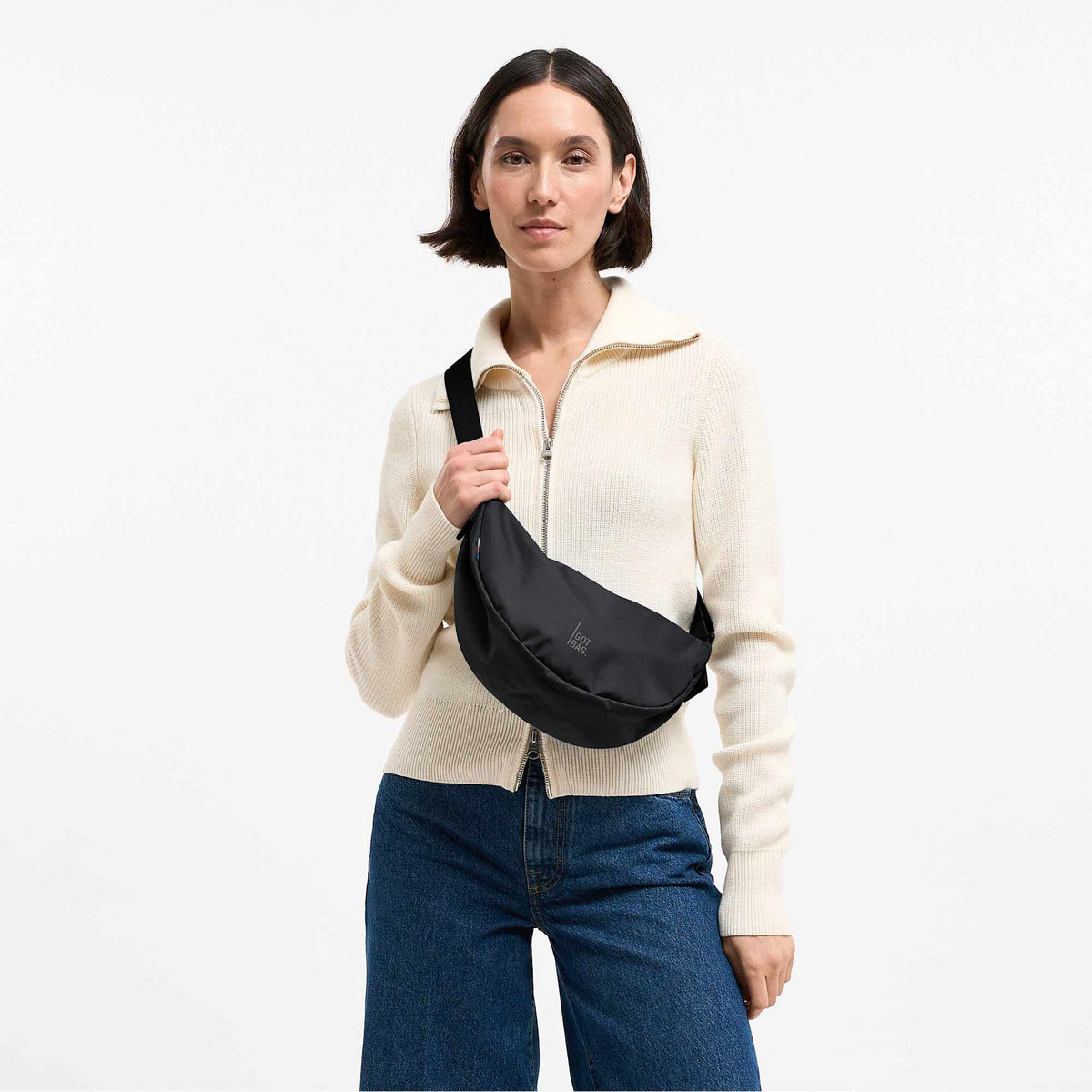 GOT BAG Small Moon Bag in Recycled Ocean Plastic, 3.5 L Transfer - Black - On Model 2
