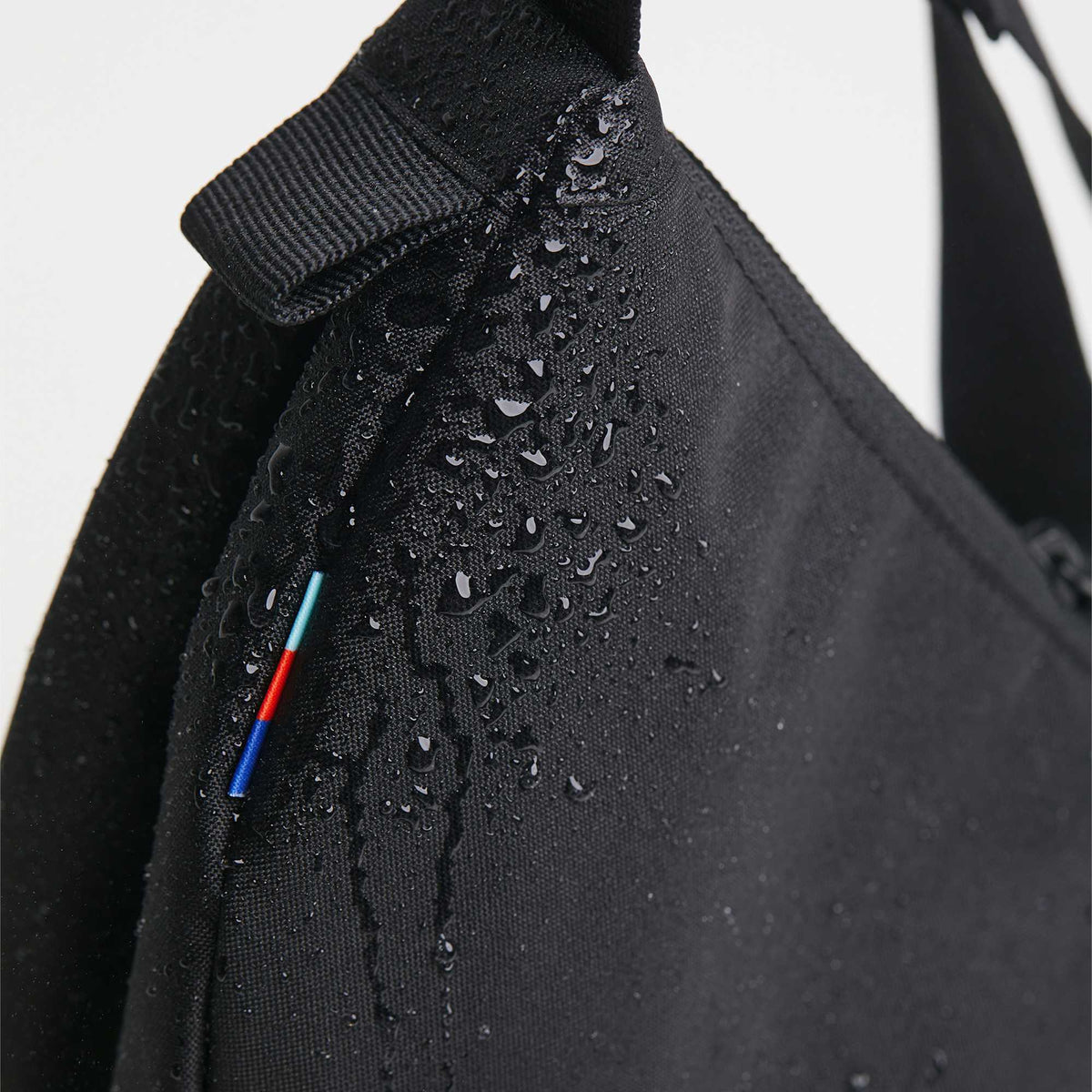 GOT BAG Small Moon Bag in Recycled Ocean Plastic, 3.5 L Transfer - Black - Photo 2