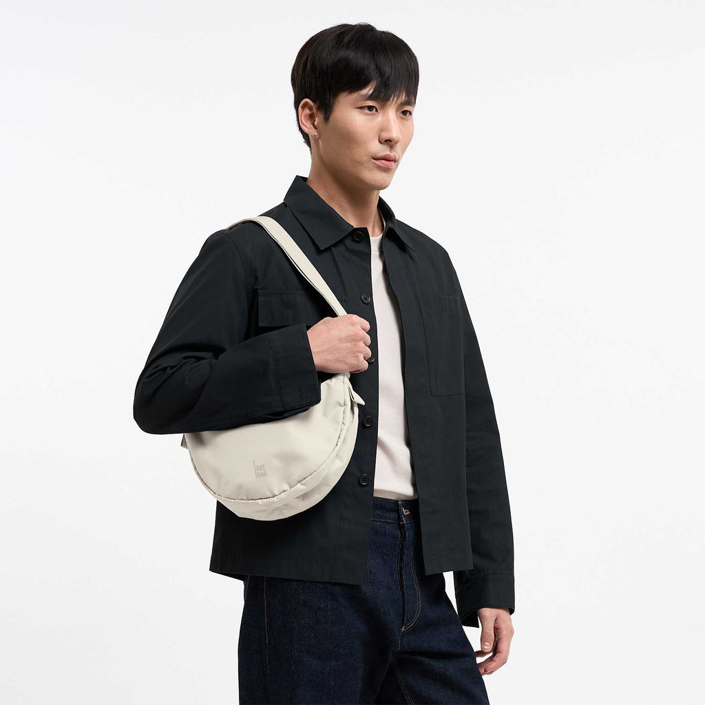 GOT BAG Small Moon Bag in Recycled Ocean Plastic, 3.5 L Transfer - Soft Shell - On Model