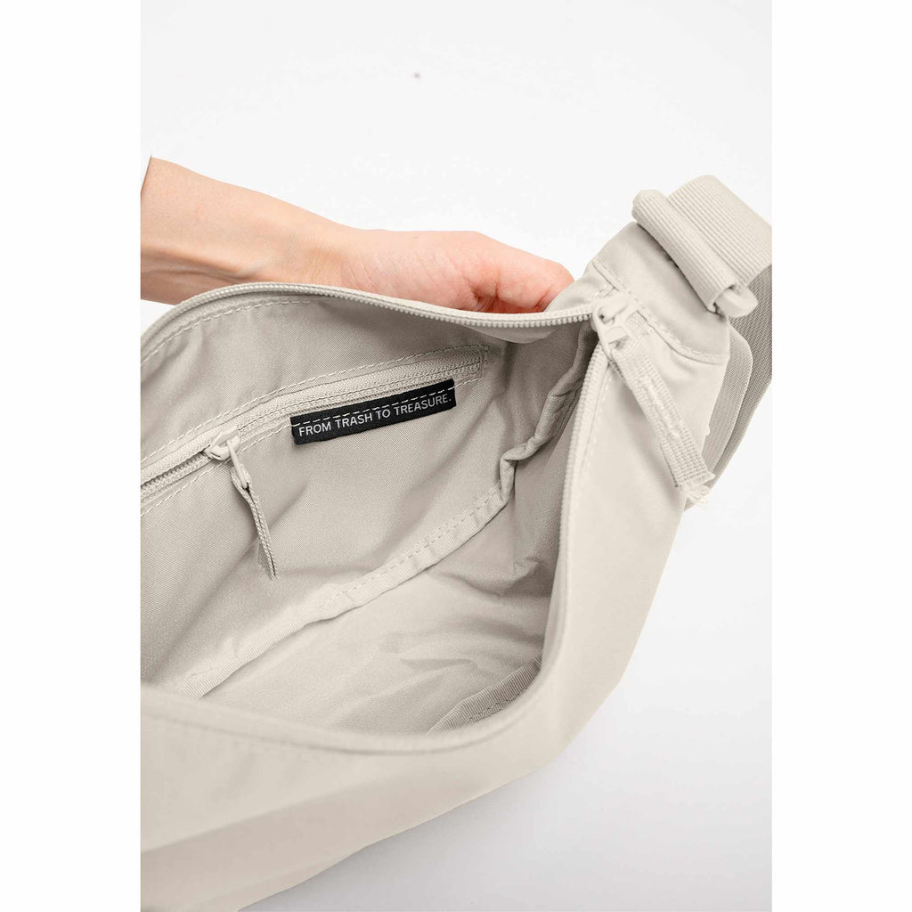 GOT BAG Small Moon Bag in Recycled Ocean Plastic, 3.5 L Transfer - Soft Shell - Photo