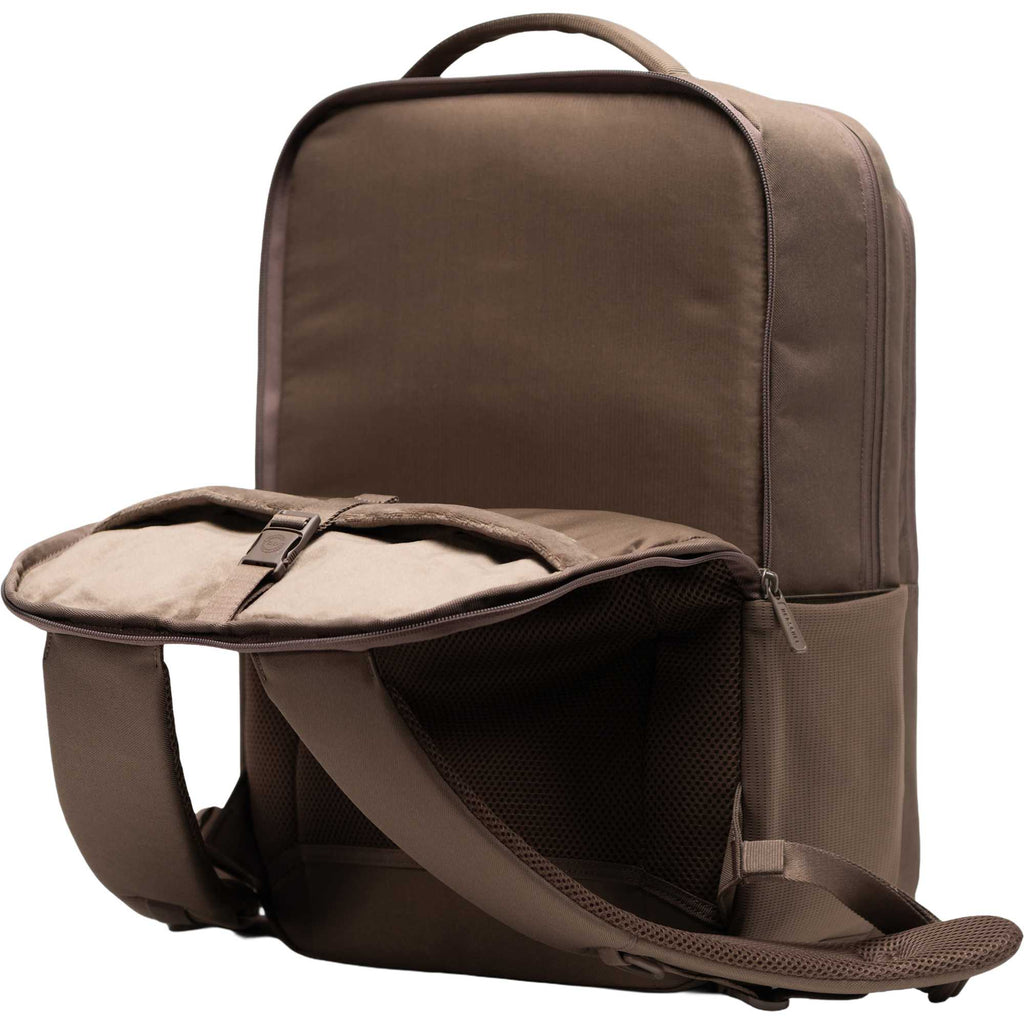 Herschel Kaslo Tech Daypack in Recycled Polyester, 16 Inch Embroidery - Light Brown - Photo
