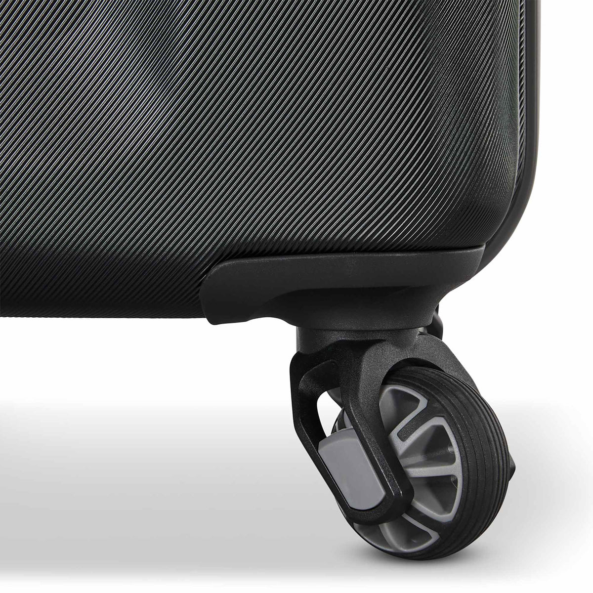 High Sierra Terra Trek Hardside Carry-On Spinner Full Color - Black - Detail