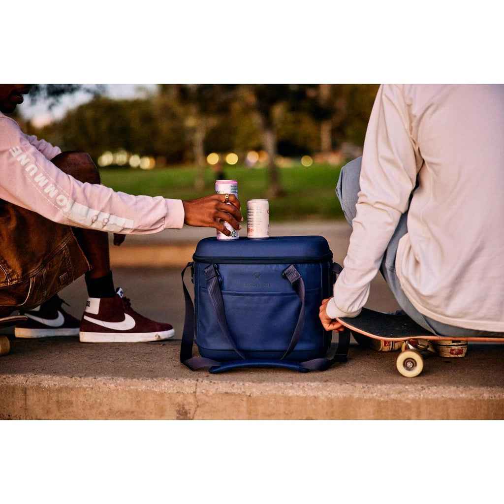 Hydro Flask Carryout Clamshell Cooler, 15 L Transfer - Harbor Blue - View 7