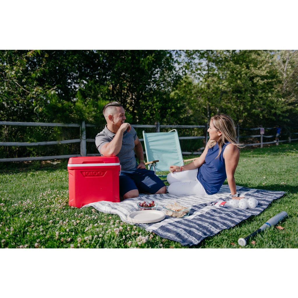 Igloo Profile Roller Cooler, 28 Qt Full Color - White-Red Star - View 11