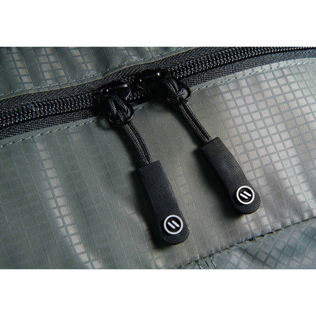 Lunar Lightweight Laptop Backpack, 15.6 Inch Transfer - Gray - Photo 2