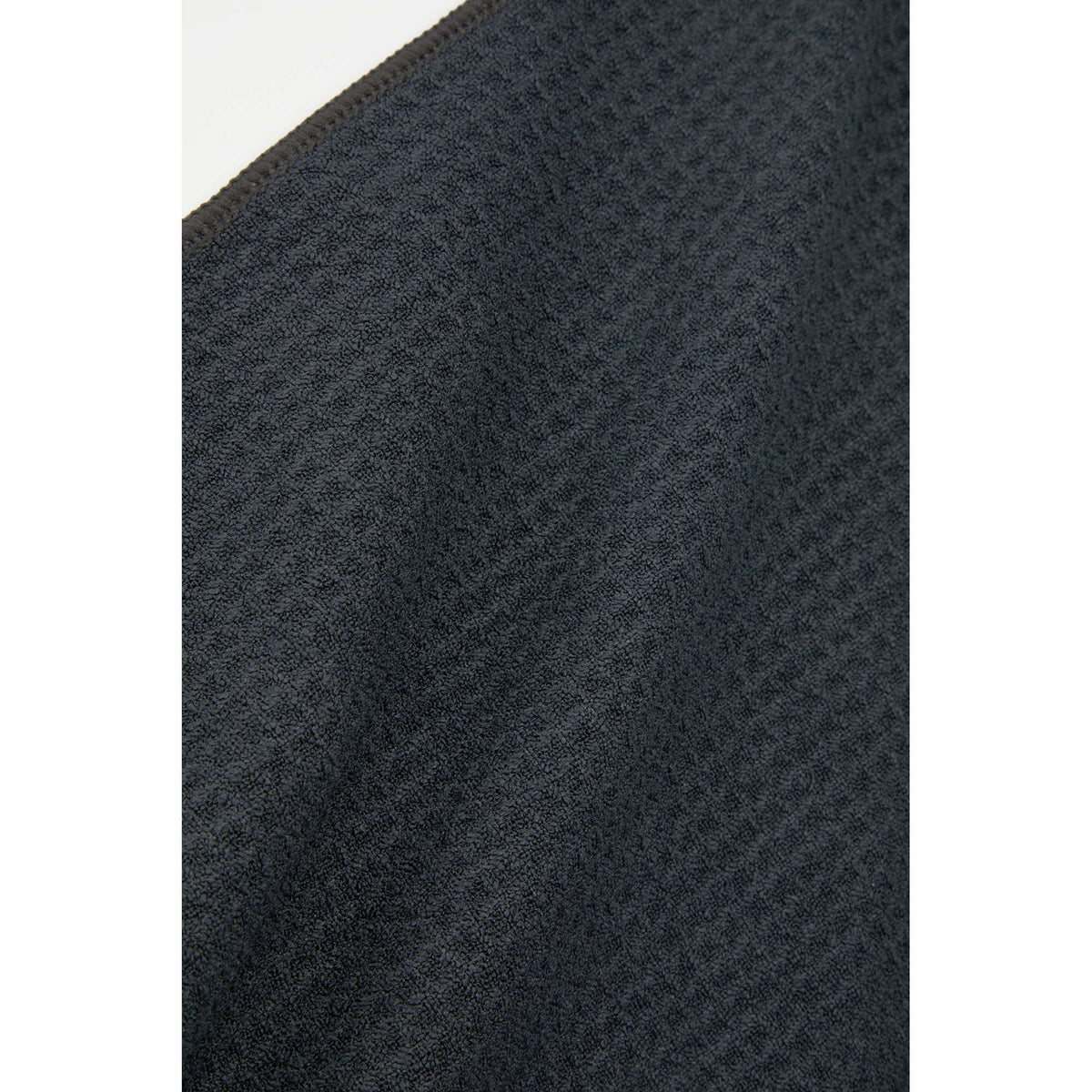Magnetic Golf Towel in Recycled Waffle Polyester Transfer - Gray - Right Angle Detail