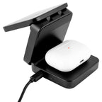 Magnetic Multi-Charging Station in Recycled ABS, 15W - Earbuds_Charger_Inuse