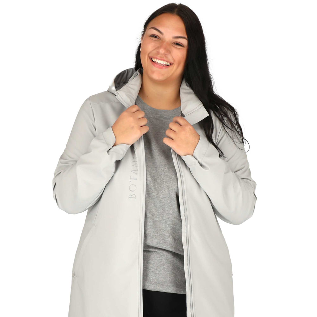 Manzano Recycled Stretch Softshell Jacket for Women Debossing - Silver - On Model 4