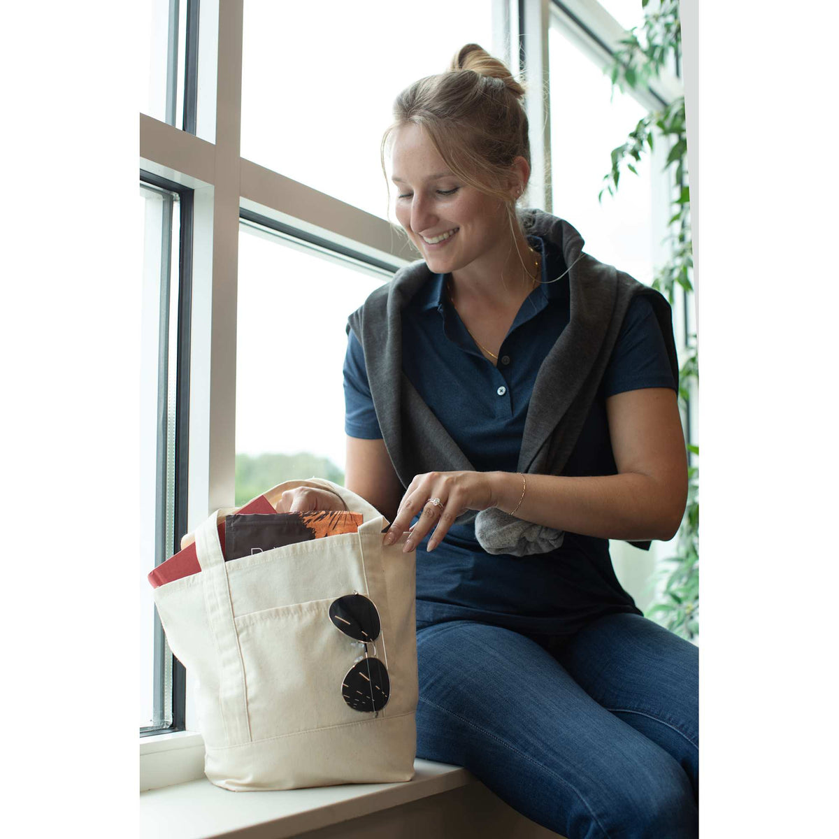 Mini Recycled Canvas Shopper with Front Pocket, 6 oz - Natural - Scale