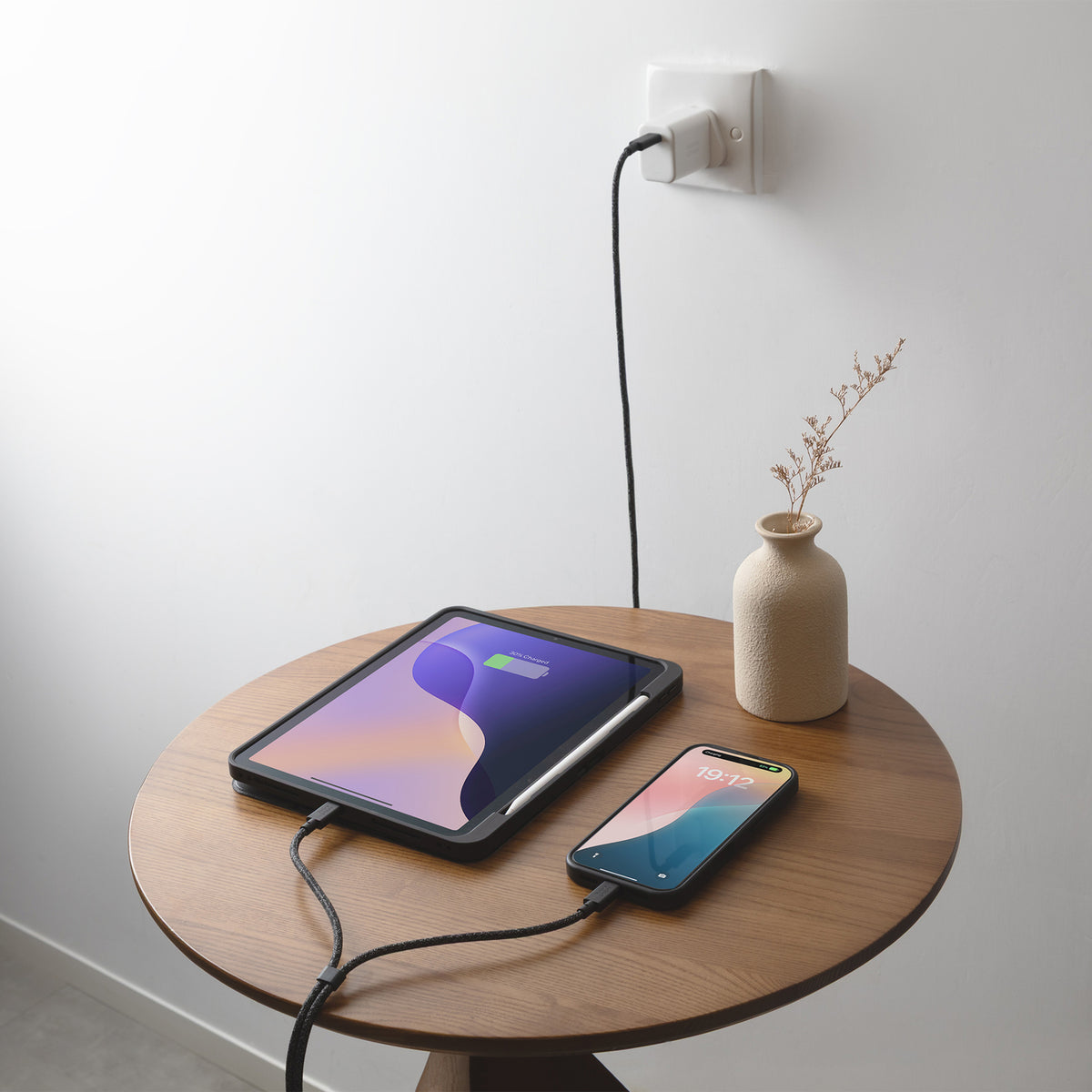 Native Union Belt Cable, Dual USB-C, 140W - Black - View 4