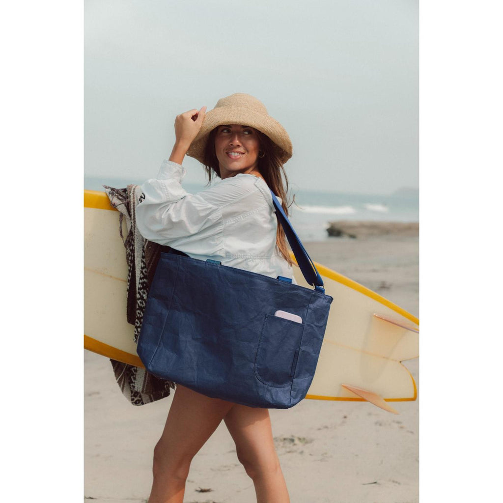 Out of the Woods Seagull Messenger Cooler, 24 Cans Transfer - Navy - View 11