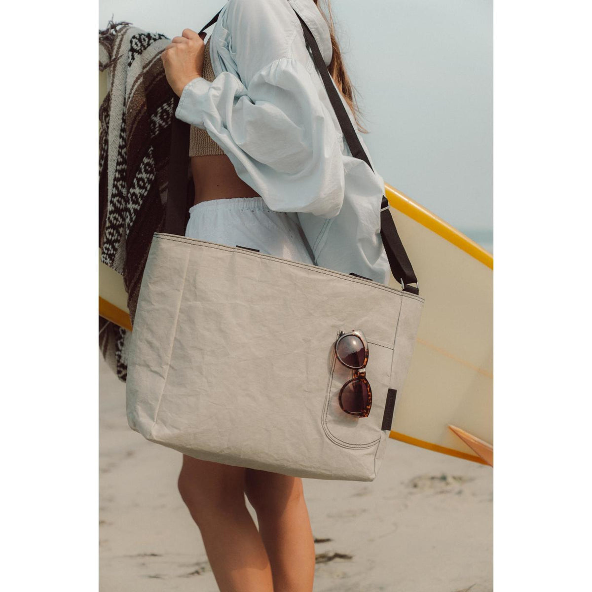 Out of the Woods Seagull Messenger Cooler, 24 Cans Transfer - Stone - View 8