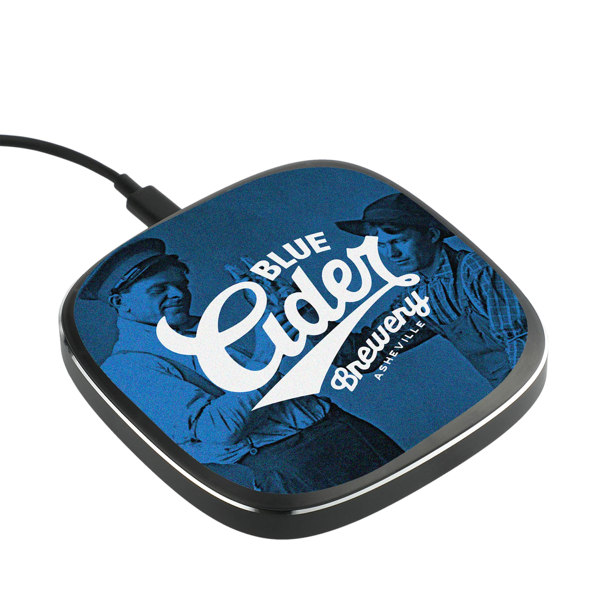Recon Wireless Charging Pad with Phone-Finding Coil, 15W Full Color - Black - Right Angle