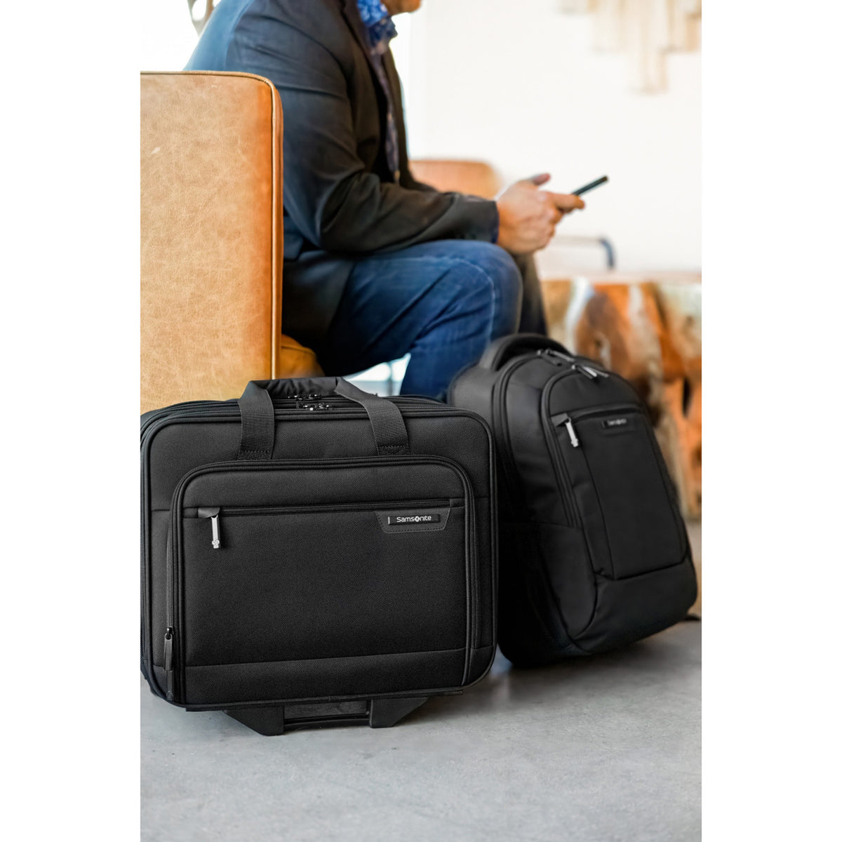 Samsonite Classic Business Two Gusset Laptop Portfolio Transfer - Black - View 13
