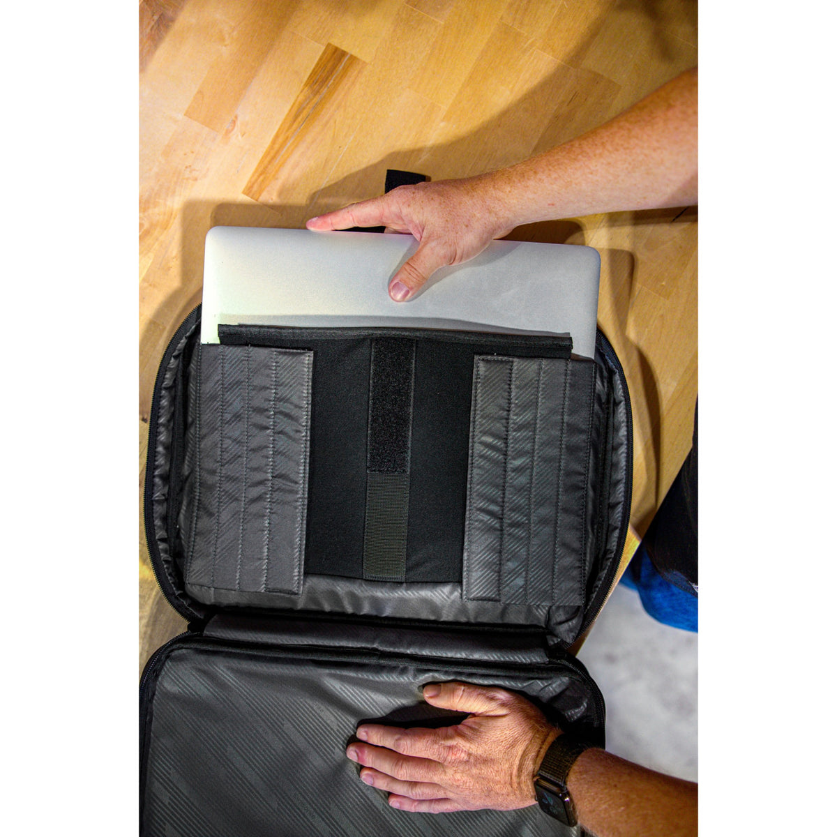 Samsonite Classic Business Two Gusset Laptop Portfolio Transfer - Black - View 16