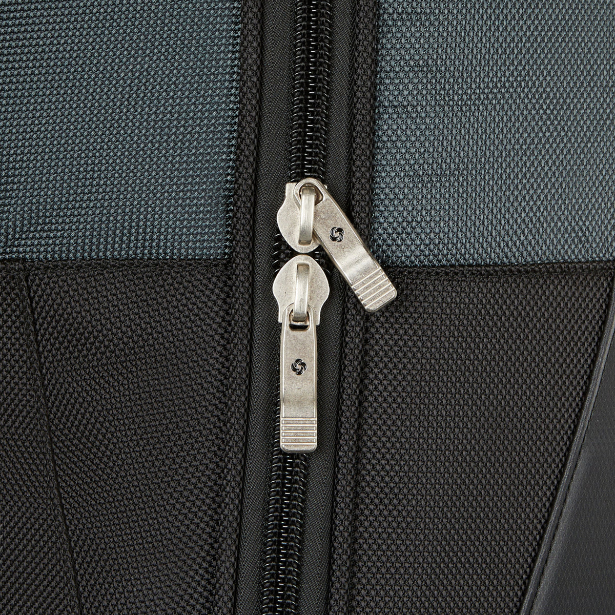 Samsonite Softside Golf Travel Bag with Luggage Tag Laser Engraving - Black - View 12
