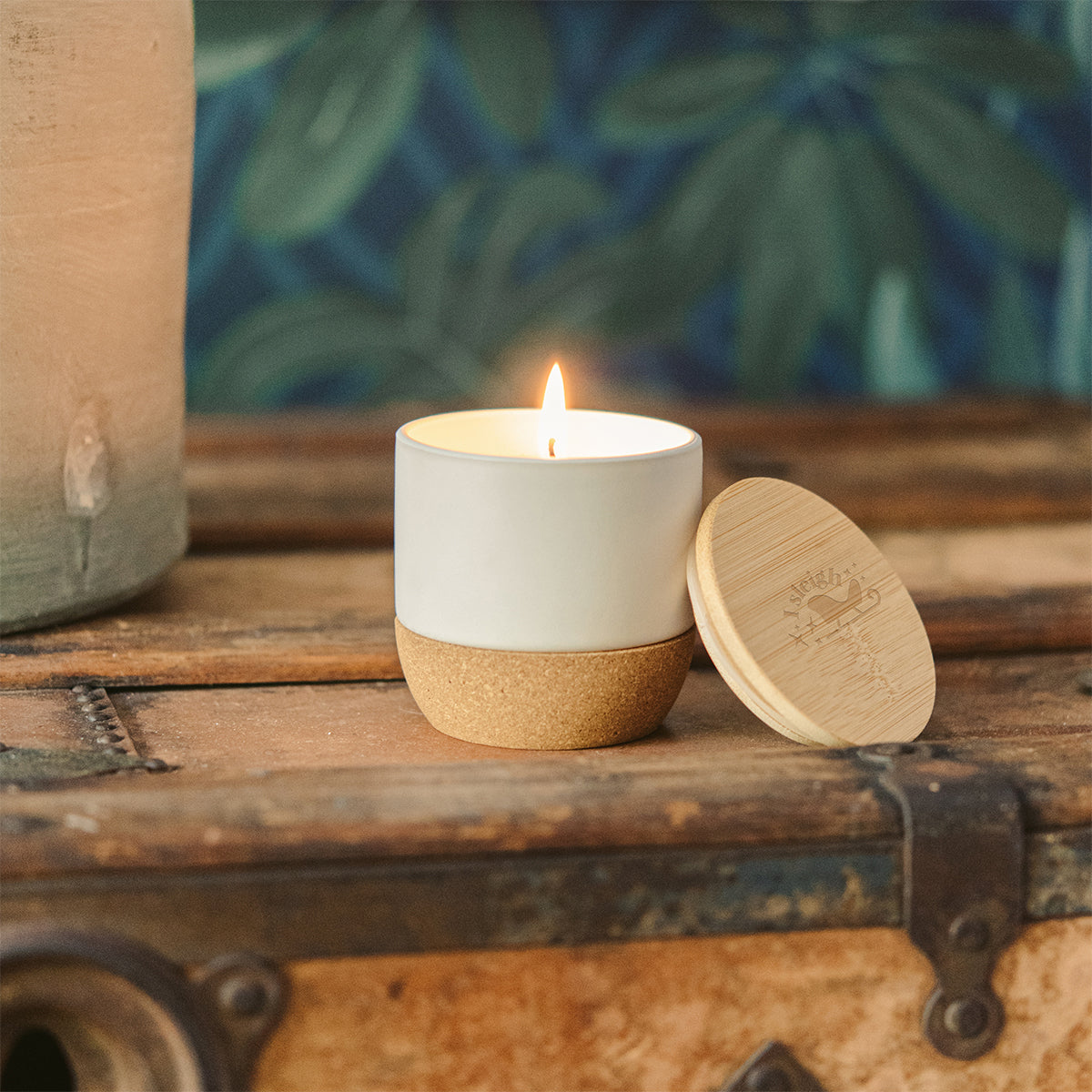 Santal Scented Candle - White - Lifestyle_Laser