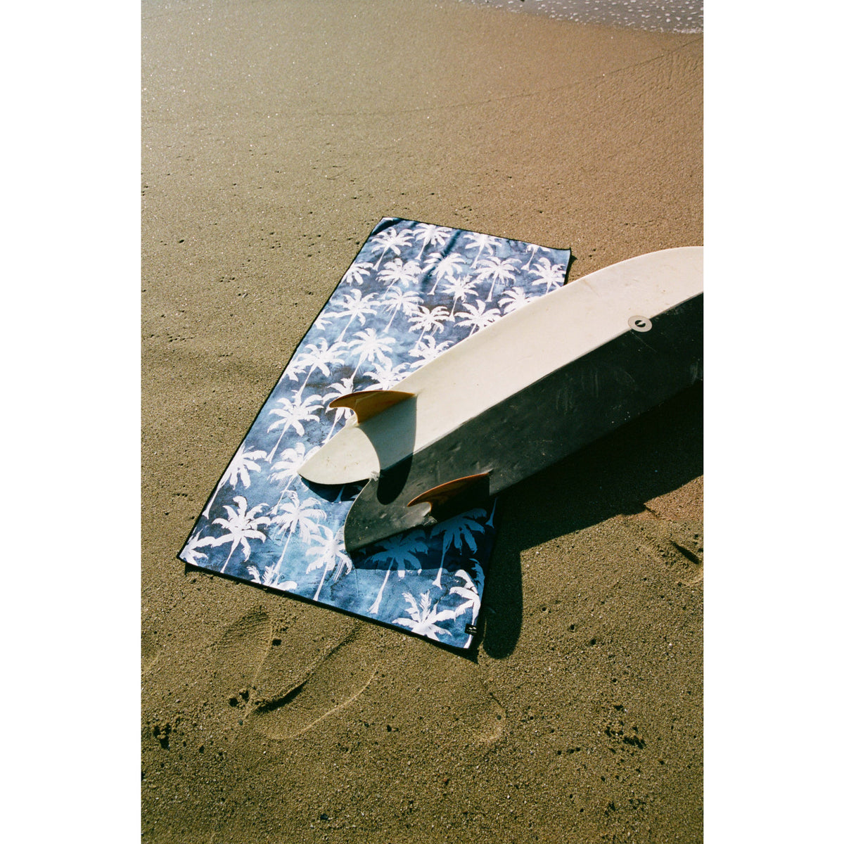 Slowtide Performance Quick-Dry Towel, 60 x 30 Inches Embroidery - Luca Palm Tie Die - View 6