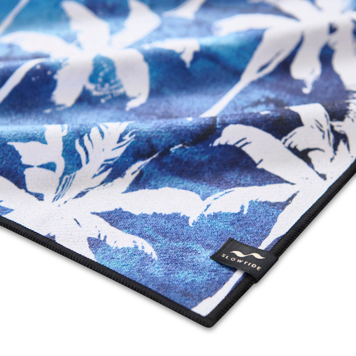 Slowtide Performance Quick-Dry Towel, 60 x 30 Inches Transfer - Luca Palm Tie Die - View 3