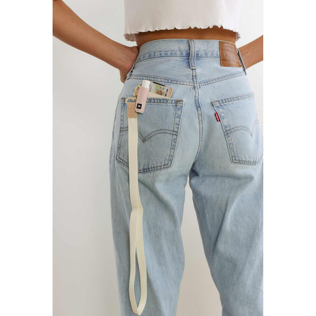 Thread Wallets Neck Lanyard with Leather Loop Transfer - Off white - Photo 6