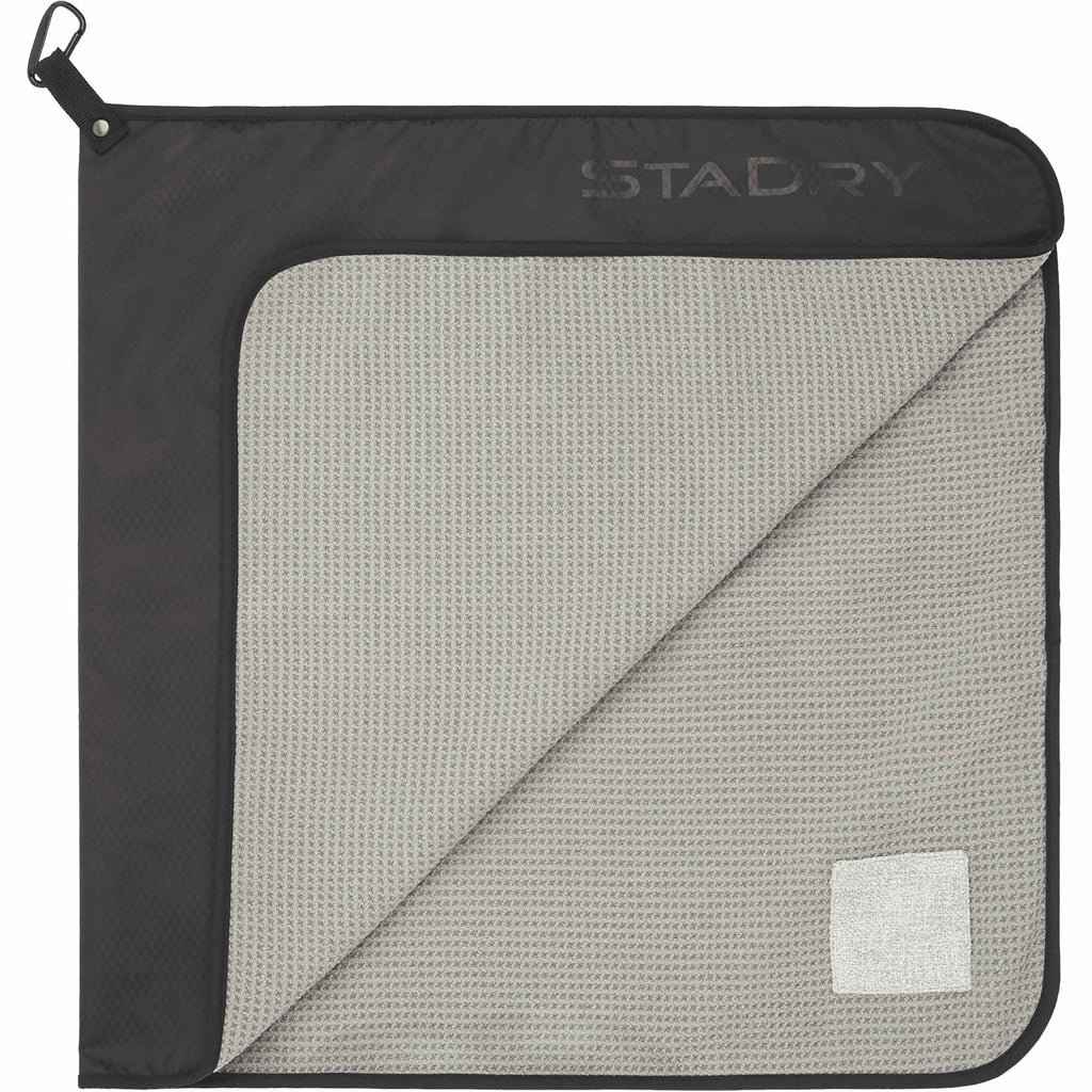Titleist StaDry Golf Towel with Microfiber Interior, 20 x 20 Inches Transfer - Black - Photo 3