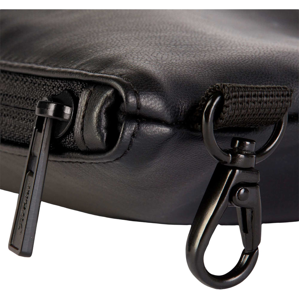 Titleist Zippered Valuables Pouch with Lobster Clip Transfer - Black - Detail