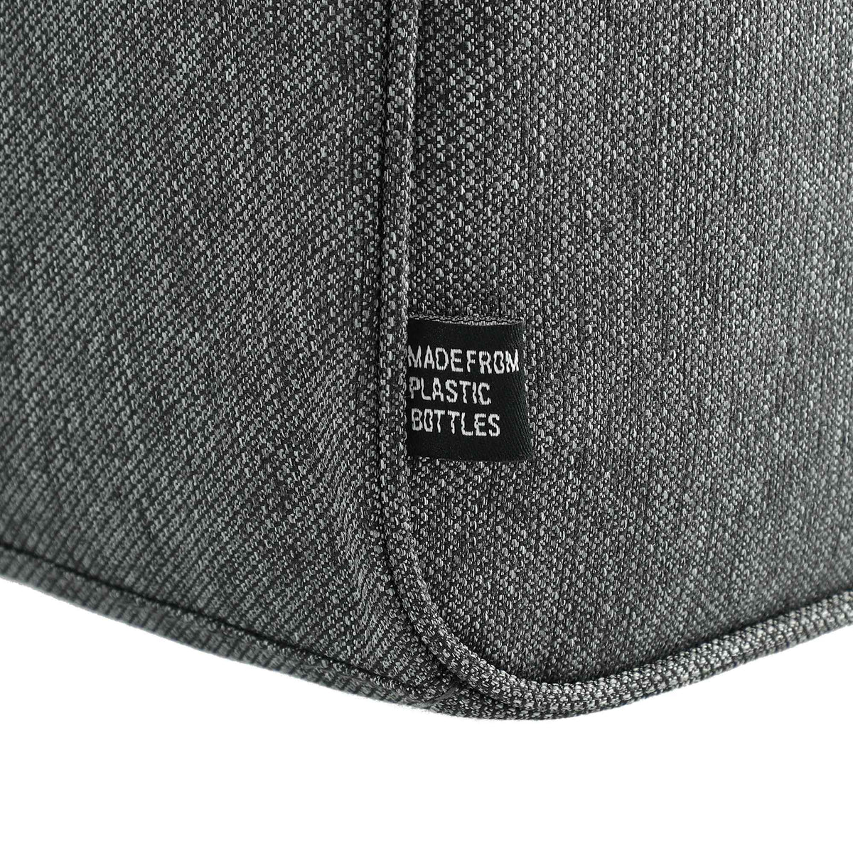 Vila Executive Duffel Bag in Recycled PET - Graphite - Detail
